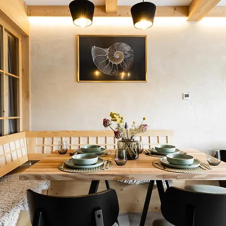 Mountain Base - Milton Bachledzki Wierch 2